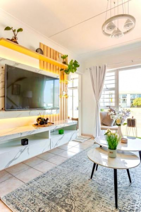 Caline-V Luxury beach Front Flat